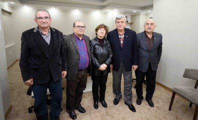 Başkan Karaosmanoğlu, Muhtar Ve Konut Ada Başkanlarıyla Görüştü