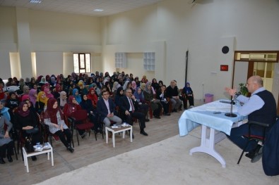 Başkan Saraoğlu, 'Kariyer Günleri'nde Öğrencilerle Bir Araya Geldi