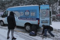 Bursa'nın Yüksek Kesimlerine Kar Yağdı, Zincircilerin Yüzü Güldü