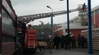 VEZIRHAN - Kağıt Fabrikasında Korkutan Yangın