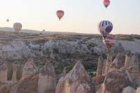 SIVIL HAVACıLıK GENEL MÜDÜRLÜĞÜ - Kapadokya'da Balon Turlarına Kar Engeli