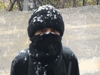 KALDIRIMLAR - Kar, Beytüşşebap'ı Beyaza Bürüdü