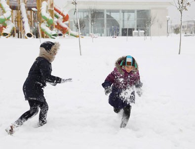 Kars'ta okullar 1 gün tatil ilan edildi