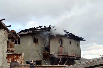 Kastamonu'da Ev Yangın Açıklaması 1 Ölü