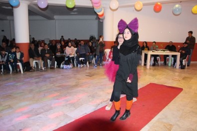 Kumluca'da 70 Ve 80'Lerin Modası Sergilendi