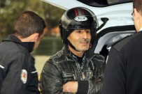 NECMETTIN CEVHERI - Kasklı Motosiklet Sürücüsü Yara Almazken Kasksız Arkadaşı Hastanelik Oldu