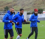 UĞUR DEMİROK - Trabzonspor, Yağmur Altında Çalıştı