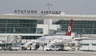 Türkiye'de Havalimanlarını 179 Milyon Kişi Kullandı