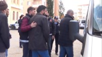 UYUŞTURUCU TACİRLERİ - Uşak Polisinden Torbacılara Operasyon; 8 Gözaltı