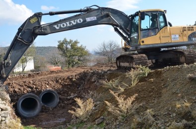 Yunusemre Belediyesi'nden Pınarköy Mahallesinde Yol Çalışması