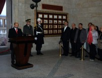 ESNAF ODASI - (AKGO) Başkan Adayı İsmail Uğur'dan Anıtkabir'e ziyaret