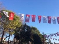 İLÇE KONGRESİ - CHP Ve HDP Bayrağı Yan Yana