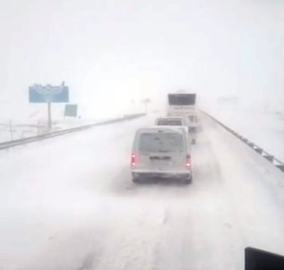 Doğu'da 650 Köy Ve Mahalle Yolu Kapandı