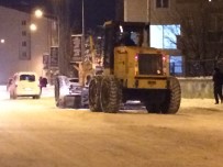 KALDIRIMLAR - Kars Belediyesi'nin Kar Mesaisi Başladı