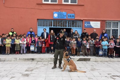 Polisten Öğrencilere Güvenlik Eğitimi