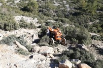 MUSTAFA KıLıÇ - Yatağan'da Traktör Devrildi Açıklaması 1 Ölü