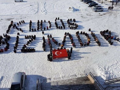 Ağrılı Öğrencilerden ABD'ye Koreografili Tepki