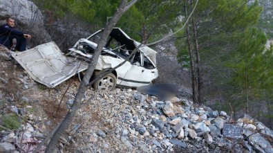 Alanya'da Trafik Kazası Açıklaması 2 Ölü, 2 Yaralı