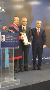 'Mehmet Akif Ersoy 2017 Bilim Ödülü' ERÜ Bilim Adamına Verildi