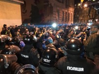 SAAKAŞVILI - Saakaşvili Tutuklandı.