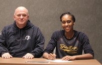 KADIN BASKETBOL TAKIMI - Sandrine Gruda İmzayı Attı