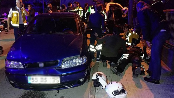 Otomobil yunus polislerine çarptı!