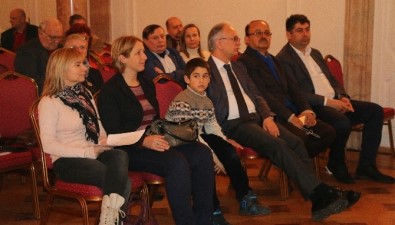 Budapeşte'de Türk Kökenli 6 Bin Halk Türküsü Arşivi Tanıtıldı