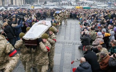 Ukrayna'da Dün Ölen 7 Asker Bugün Kiev'de Törenle Toprağa Verildi
