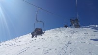 HAMİLE KADIN - Yurttan Kar Manzaraları