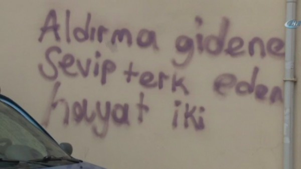 Sprey bitince aşk mesajı yarıda kaldı