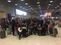 TÜRKİYE BÜYÜKELÇİLİĞİ - 37 Türk İş Adamı Bangkok'ta Havalimanında Mahsur Kaldı