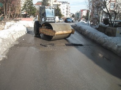 Beyşehir'de Tahrip Olan Yollar Onarılıyor