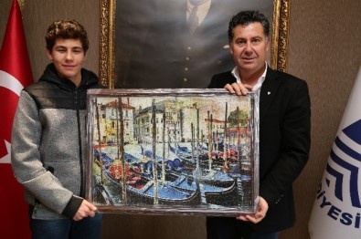 Hayranından Başkan Kocadon'a Puzzle Hediyesi