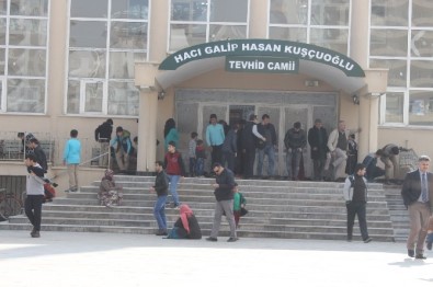 Vatandaşlardan Dilenci Tepkisi