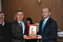 MUHTARLIKLAR - Başkan Yardımcısı Hayrettin Eldemir Muhtarlar İle Birlikte Vali Elban'ı Ziyaret Etti