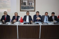 Büyükşehir Belediyesi'nde Kulalı Muhtarlarla Toplantı