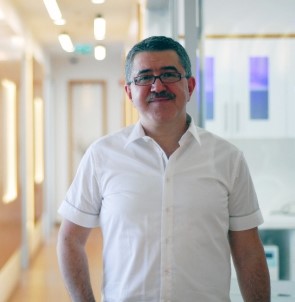 Diş Beyazlatma İle Sararan Dişlere Son