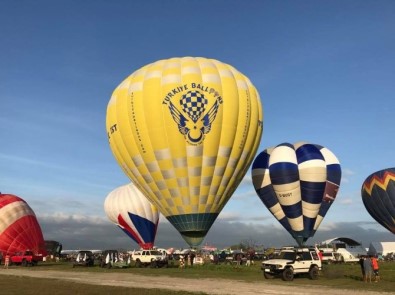 Kapadokya'da Uçuş Yapan Balonlar Festival İçin Filipinler'e Gitti