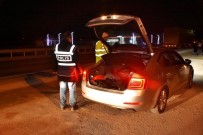 Tosya'da Jandarma Ve Polis 'Den Aynı Anda Huzur Operasyonu