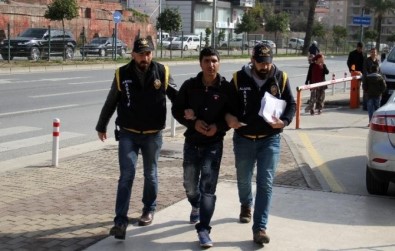 Alanya'da 4 Ayrı Suçtan Aranan Şüpheli Suçüstü Yakalandı