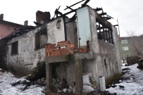AHŞAP EV - Başkent'te Metruk Ahşap Ev Alevler İçinde Kaldı