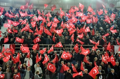 İzmir'de CHP Referandum Kampanyasına Start Verdi