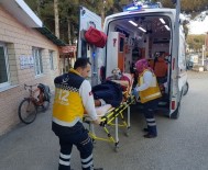 Manisa'da Otomobil Takla Attı  Açıklaması 5 Yaralı