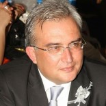 İZMIR BAROSU - Bergama'daki Vatandaşlar Sevilen Avukata Ağladı