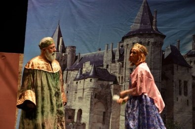 Bilecik'te 'Bir Prenses Masalı' Adlı Tiyatro Oyunu Sahnelendi