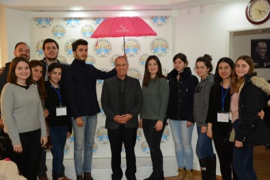 Sosyalben Derneği Gönüllülerinden Başkan Acar'a Ziyaret