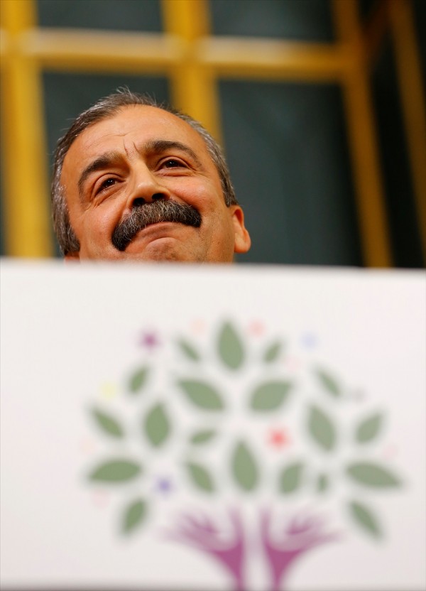 Sırrı Süreyya Önder HDP grubunda konuştu