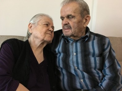 67. Yıllarını Kutlayan Yaşlı Çift Ölüme El Ele Gitmek İstiyor