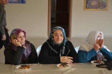 Başkan Şadi Yazıcı, Sevgililer Günü'nde Yaşlılarla Bir Araya Geldi