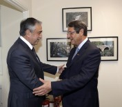 ENOSIS - Kıbrıs'ta 'Enosis' Krizi Sürüyor